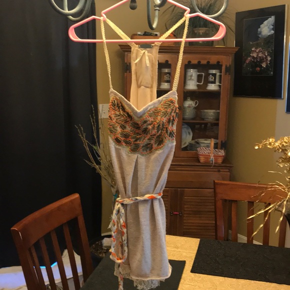 Buckle tank top - Picture 1 of 3